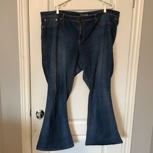 Torrid size 26 boot cut jeans. EUC.